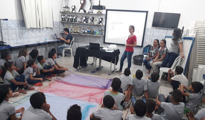 Alunos da Escola Belarmina Fernandes aprendem sobre reciclagem
