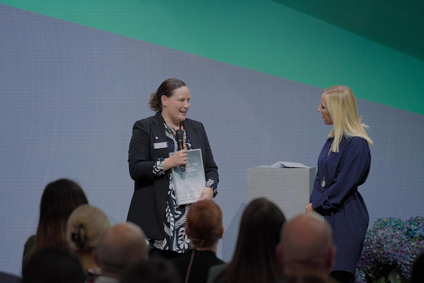 Gerd Aalborg Aas, head of logistics for Hydros Aluminium Metal, was named winner in the category Unsung Shero. Gerd Aalborg Aas, head of logistics for Hydros Aluminium Metal, was named winner in the category Unsung Shero.