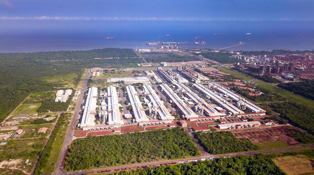 a large building with many windows