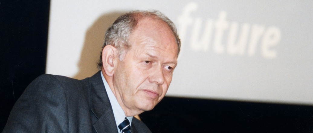 Egil Myklebust in front of a slide with the word future visible